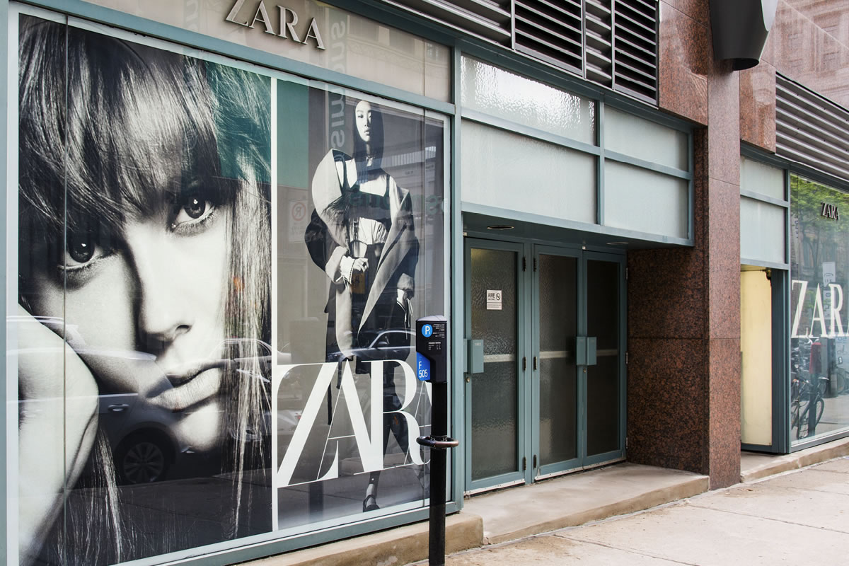 large format printing services - Zara store Montreal